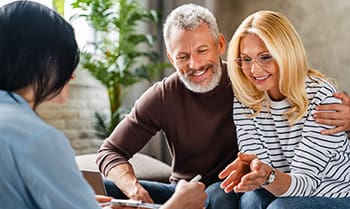 couple getting insurance