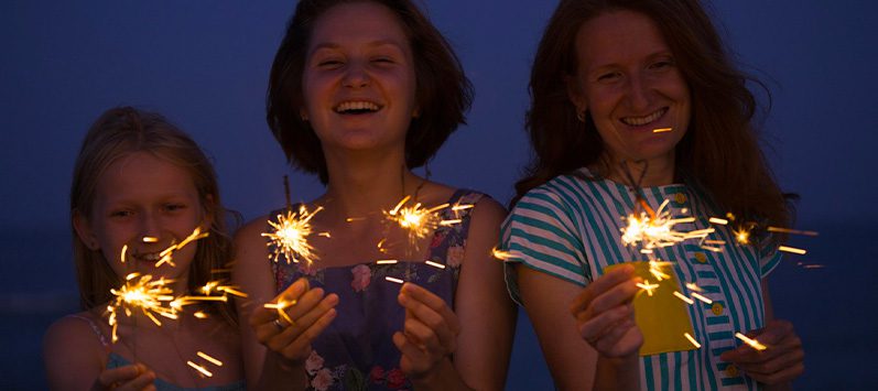 Safer Alternatives to Fireworks for your July 4th Celebration