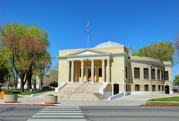 Pershing county courthouse in Lovelock NV